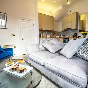 https://5-rowntree-house.yorkshirehotels.net