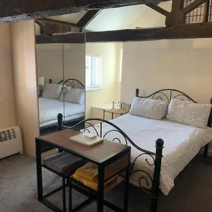 https://lilly-pad-knaresborough.yorkshirehotels.net