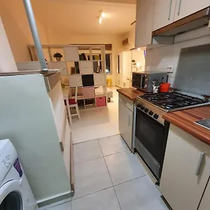 https://downtown-piata-universitate-apartments.bucharesthotelsnow.com