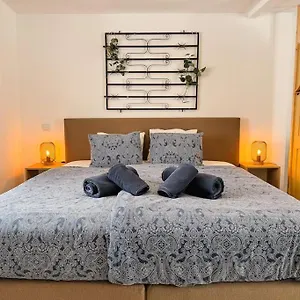 https://old-fishermans-corner-16-centro-old-town-albufeira.hotelaalgarve.com